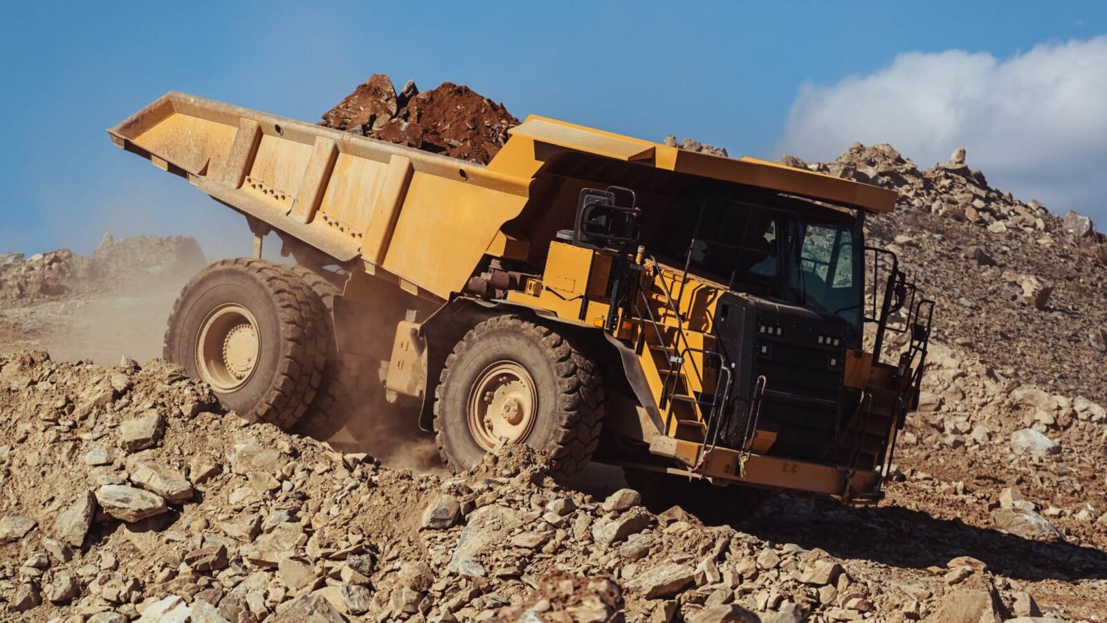 eDumper_The_Electric_Dump_Truck_Without_a_Cord