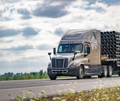 Trucking Tonnage Stays Steady